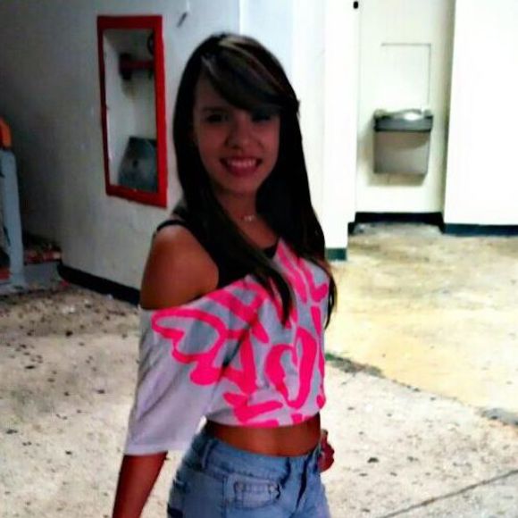 Meet your Posher, Paulette - Picture 1 of 1